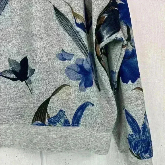 Zyia Active Gray and Blue Women's Cropped Floral Sweater/Sweatshirt Size Medium - Picture 4 of 7